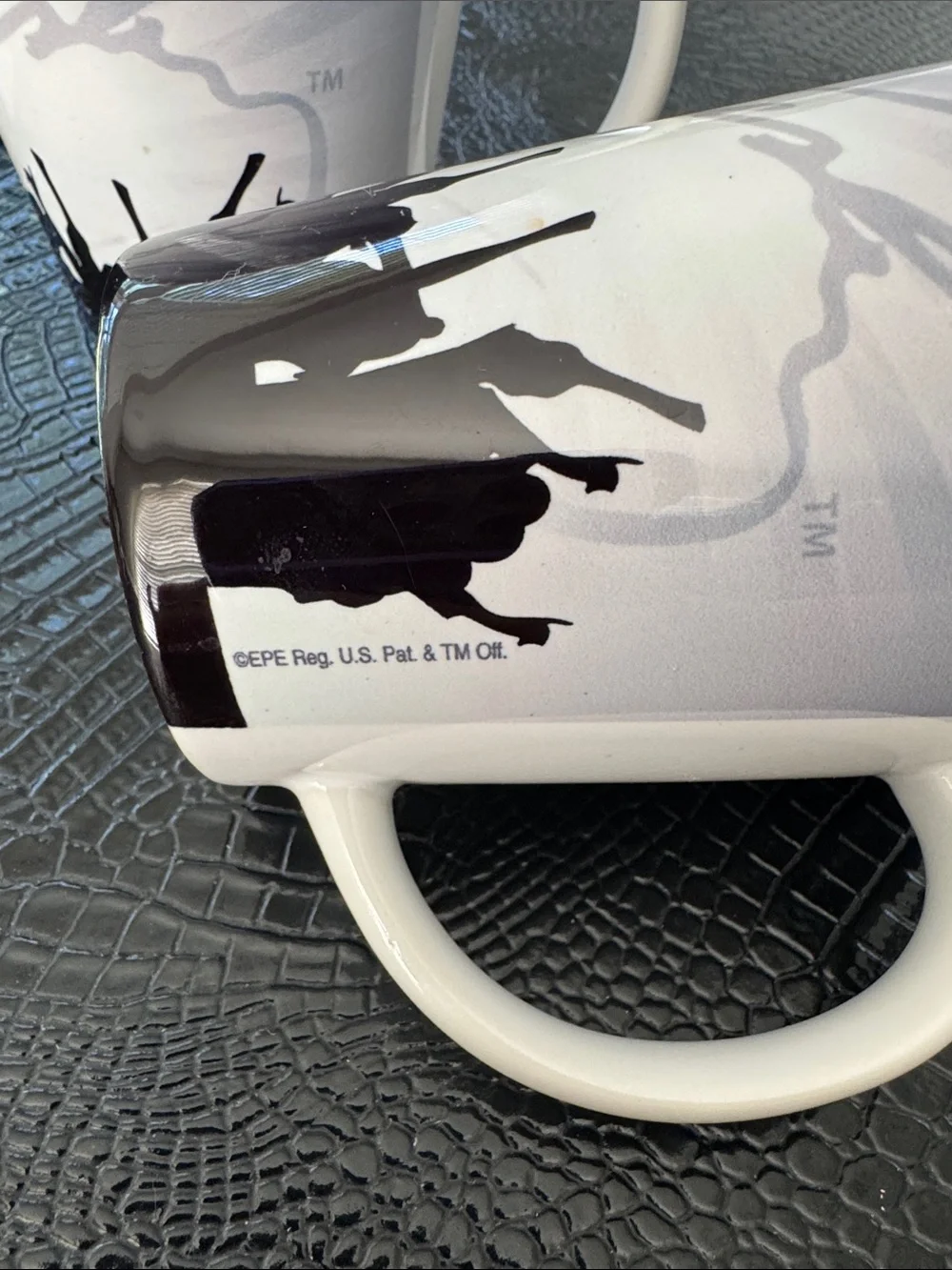 Elvis Presley pair of Music Scene Ceramic Coffee Mug - Black & Gray